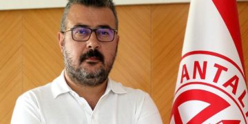 Eski Antalyaspor Başkanı Aziz Çetin gözaltına alındı