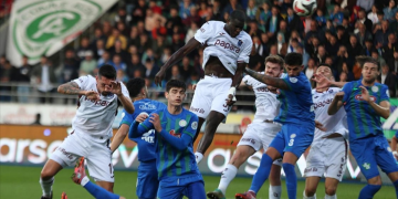 Trabzonspor, deplasmanda Çaykur Rizespor’u 2-1 yendi