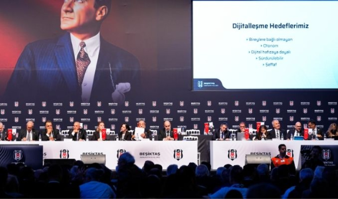 Beşiktaş’ta Hasan Arat dönemi ibra edilmedi