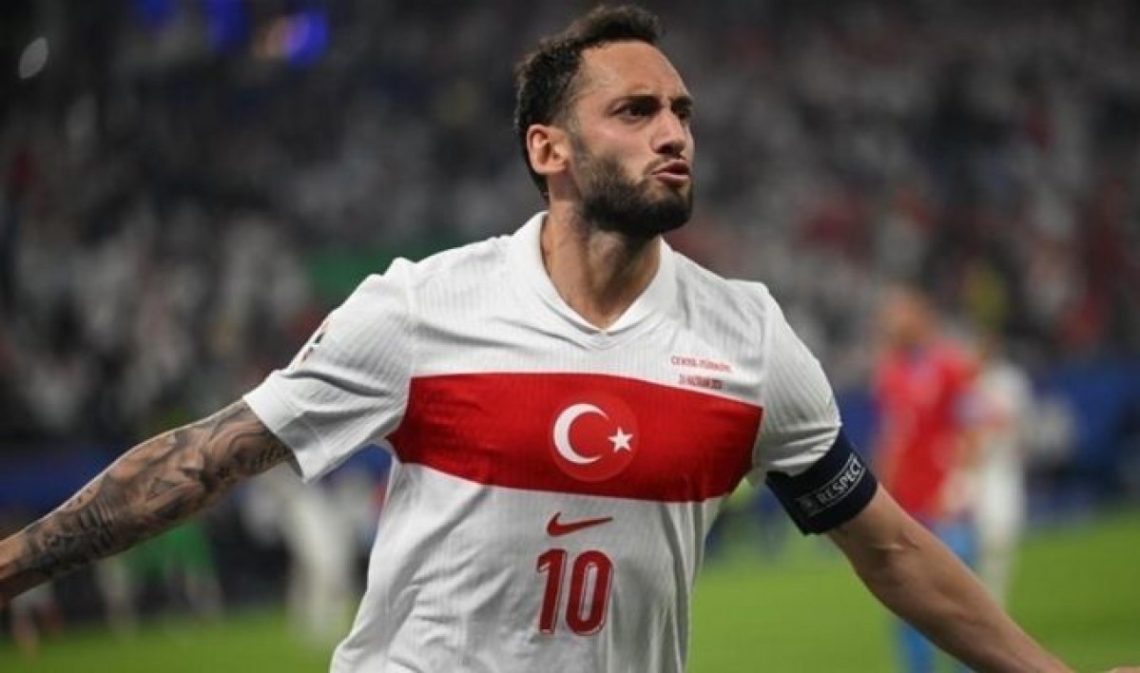 İspanya maçında Hakan Çalhanoğlu forma giyemeyecek