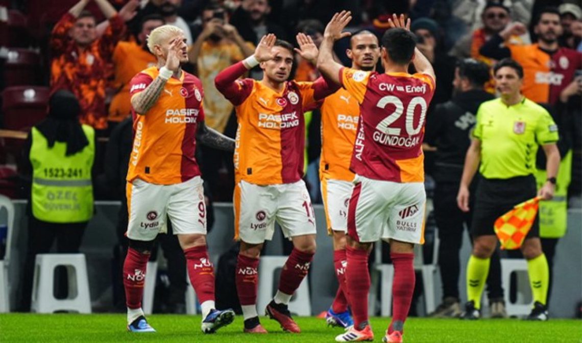 Galatasaray Kasımpaşa’yı 3-0 geçti, ilk yarıyı lider kapattı